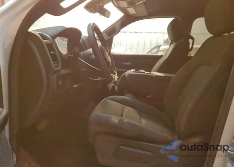 2025 Ram 1500 Tradesman z USA, uszkodzony, nr VIN 1C6RRFGG2SN155391